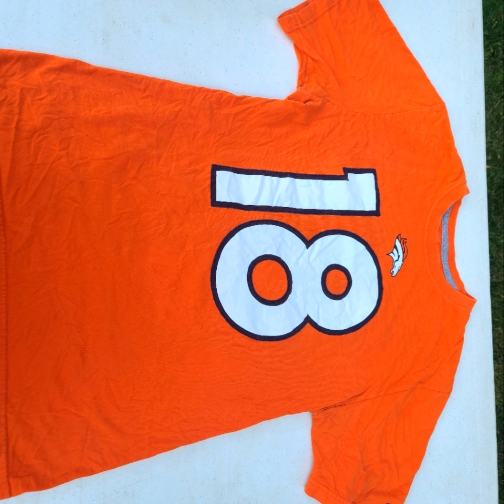 Nike tee